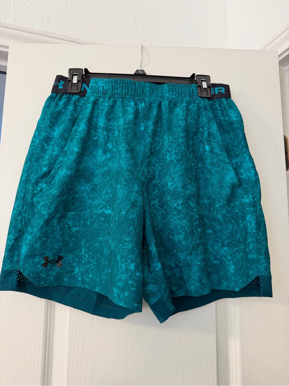 Under Armour Men's Teal Marbled Training Shorts